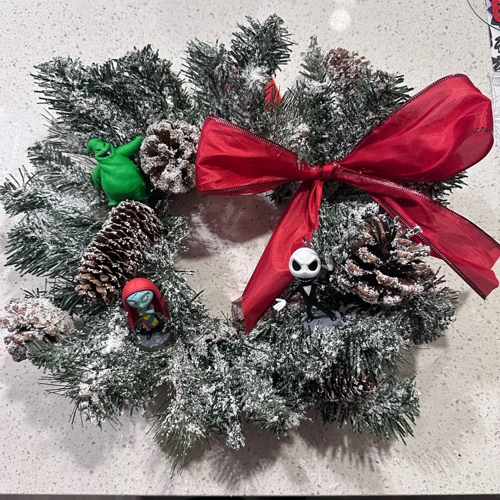 NWT Disney Nightmare Before Christmas Inspired Holiday 12in Christmas Wreath